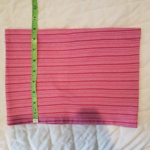 Pink tube top straight outta 2004